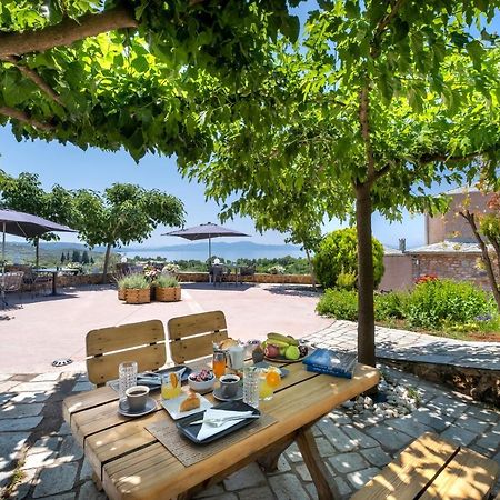 Iakovakis Suites & Spa Koropi Ngoại thất bức ảnh