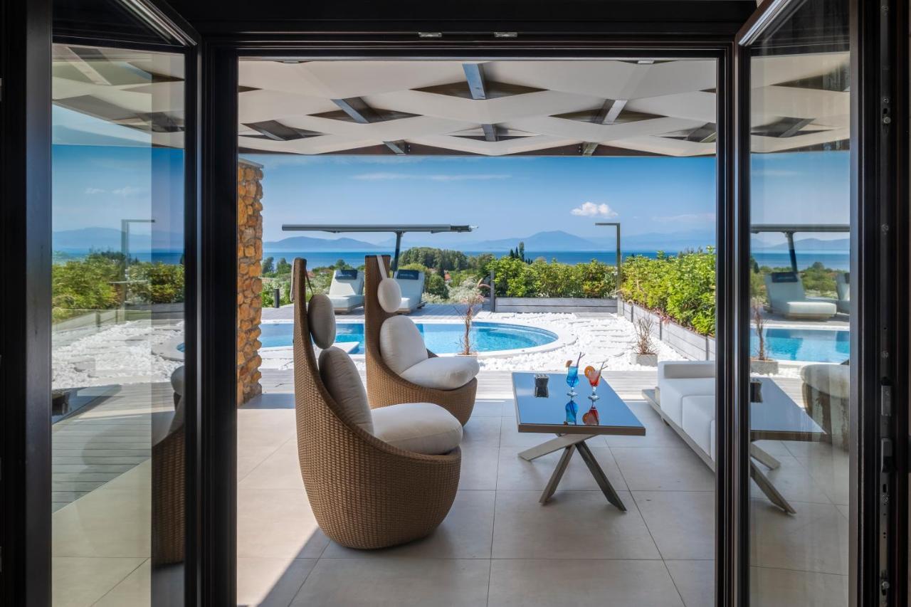 Iakovakis Suites & Spa Koropi Ngoại thất bức ảnh