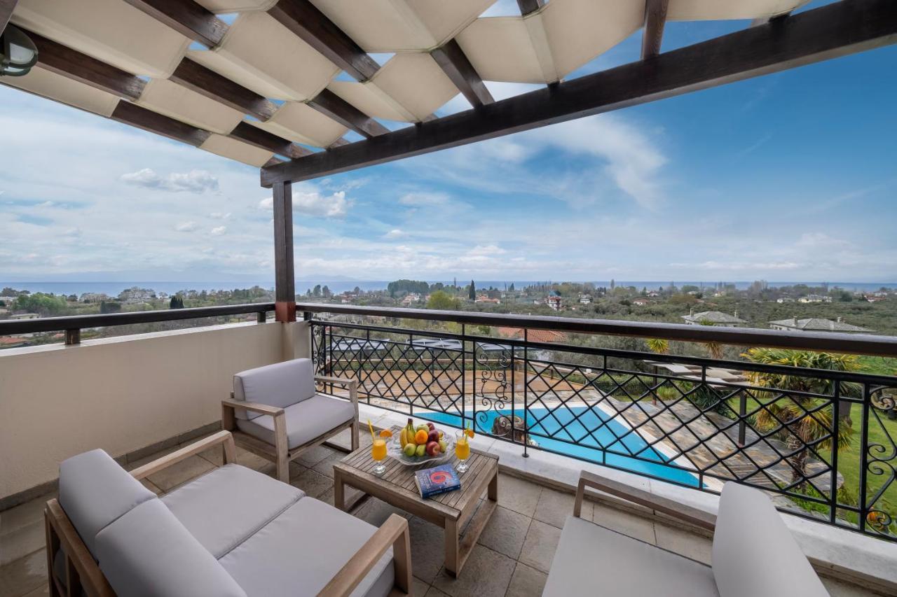 Iakovakis Suites & Spa Koropi Ngoại thất bức ảnh
