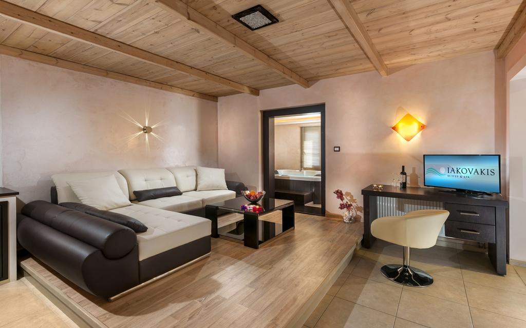 Iakovakis Suites & Spa Koropi Ngoại thất bức ảnh