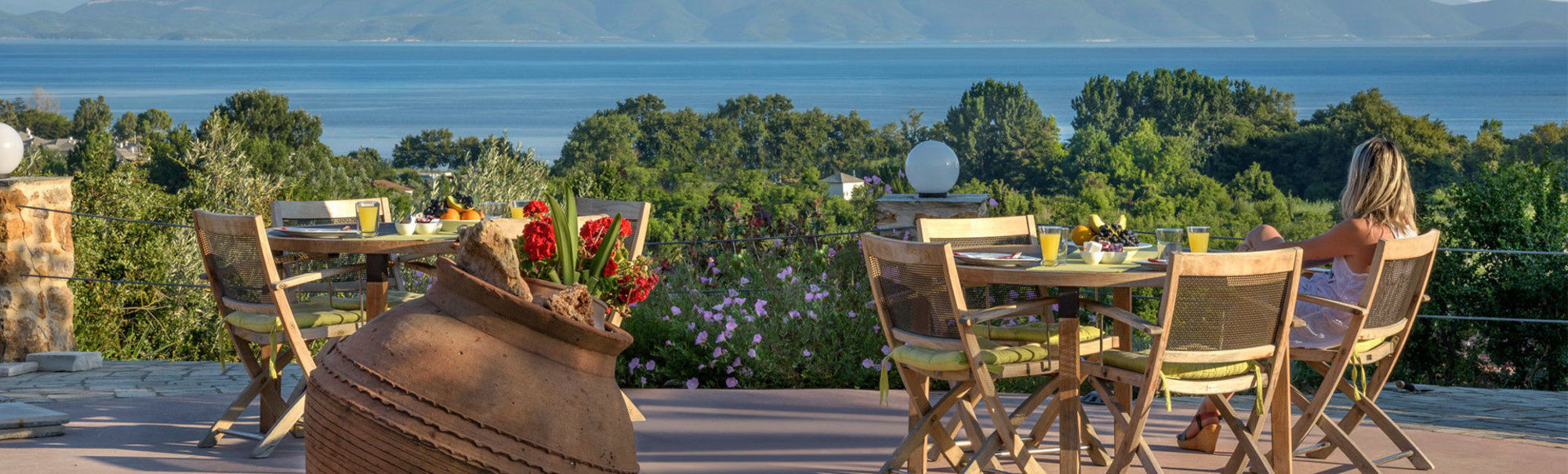 Iakovakis Suites & Spa Koropi Ngoại thất bức ảnh