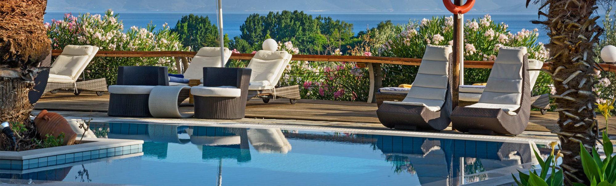 Iakovakis Suites & Spa Koropi Ngoại thất bức ảnh